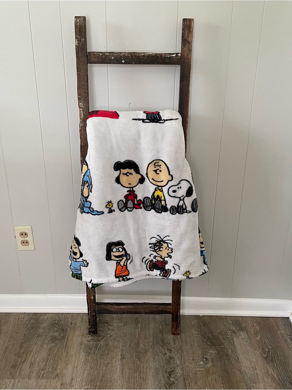Peanuts Snoopy Charlie Brown Fleece Throw Blanket 47” x 51” Berkshire